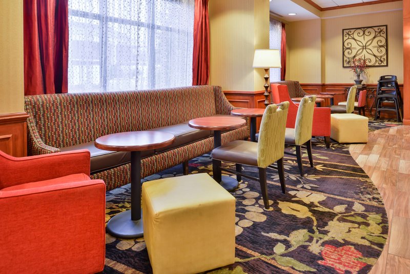 hampton inn emporia