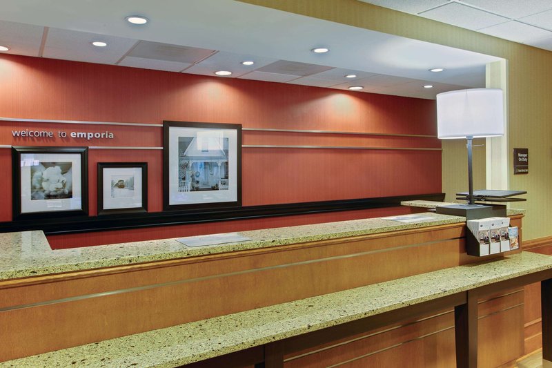 hampton inn emporia