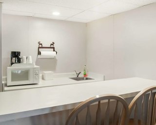 Rocky Mountain Hotel & Conference Center - Adults Only,Estes Park>>Colorado,3 star