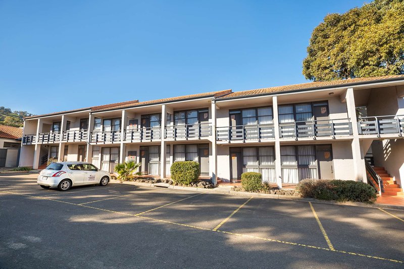 nightcap at ferntree gully hotel motel