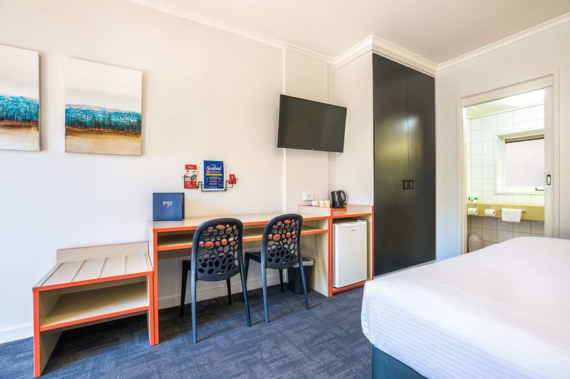 nightcap at ferntree gully hotel motel