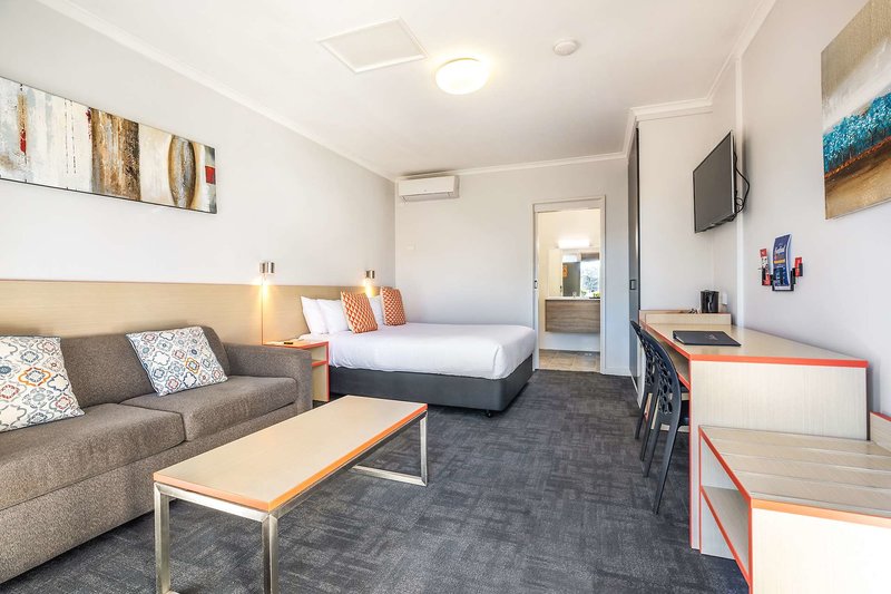 nightcap at ferntree gully hotel motel