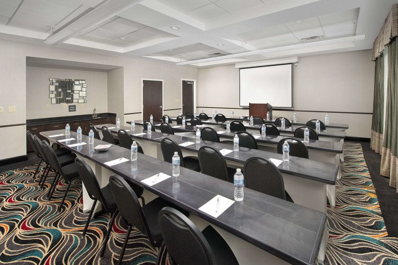 hampton inn and suites tupelo barnes crossing