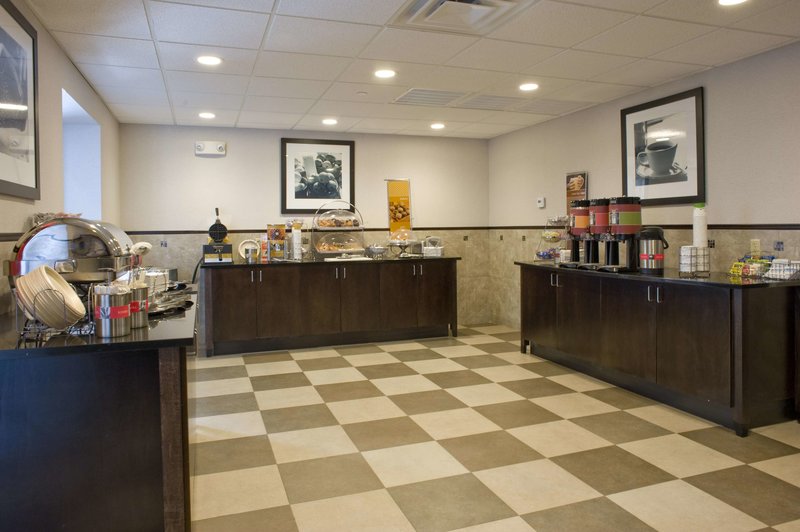 hampton inn and suites tupelo barnes crossing