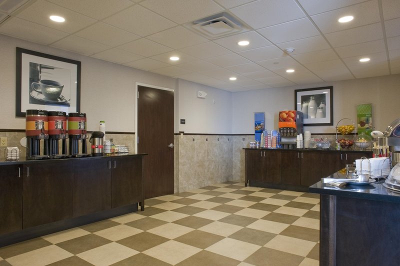 hampton inn and suites tupelo barnes crossing