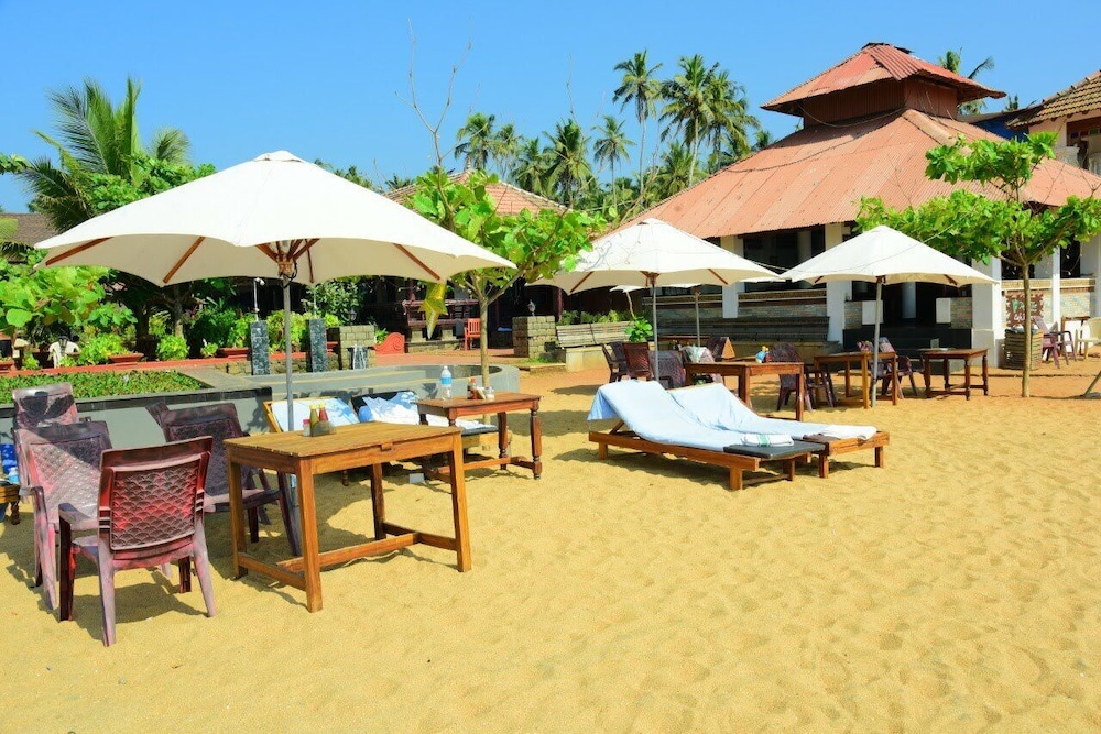 palm tree heritage beach resort