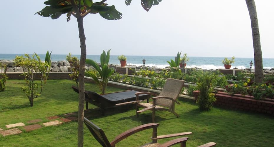 palm tree heritage beach resort