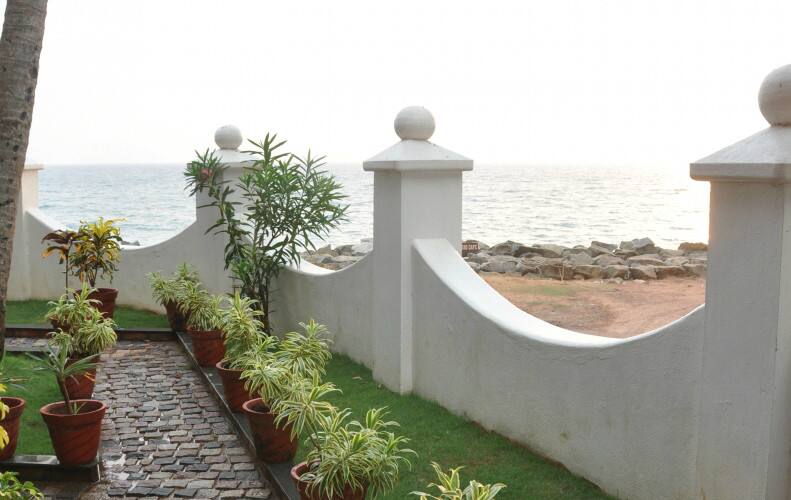 palm tree heritage beach resort