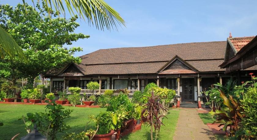 palm tree heritage beach resort