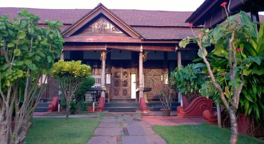 palm tree heritage beach resort