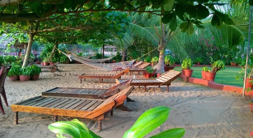 palm tree heritage beach resort