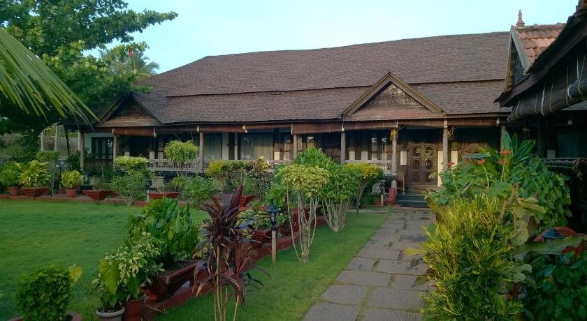 palm tree heritage beach resort