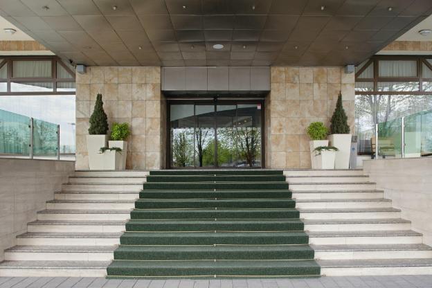 holiday inn skopje by ihg