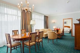 holiday inn skopje by ihg