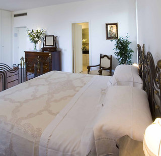 villa oriana relais