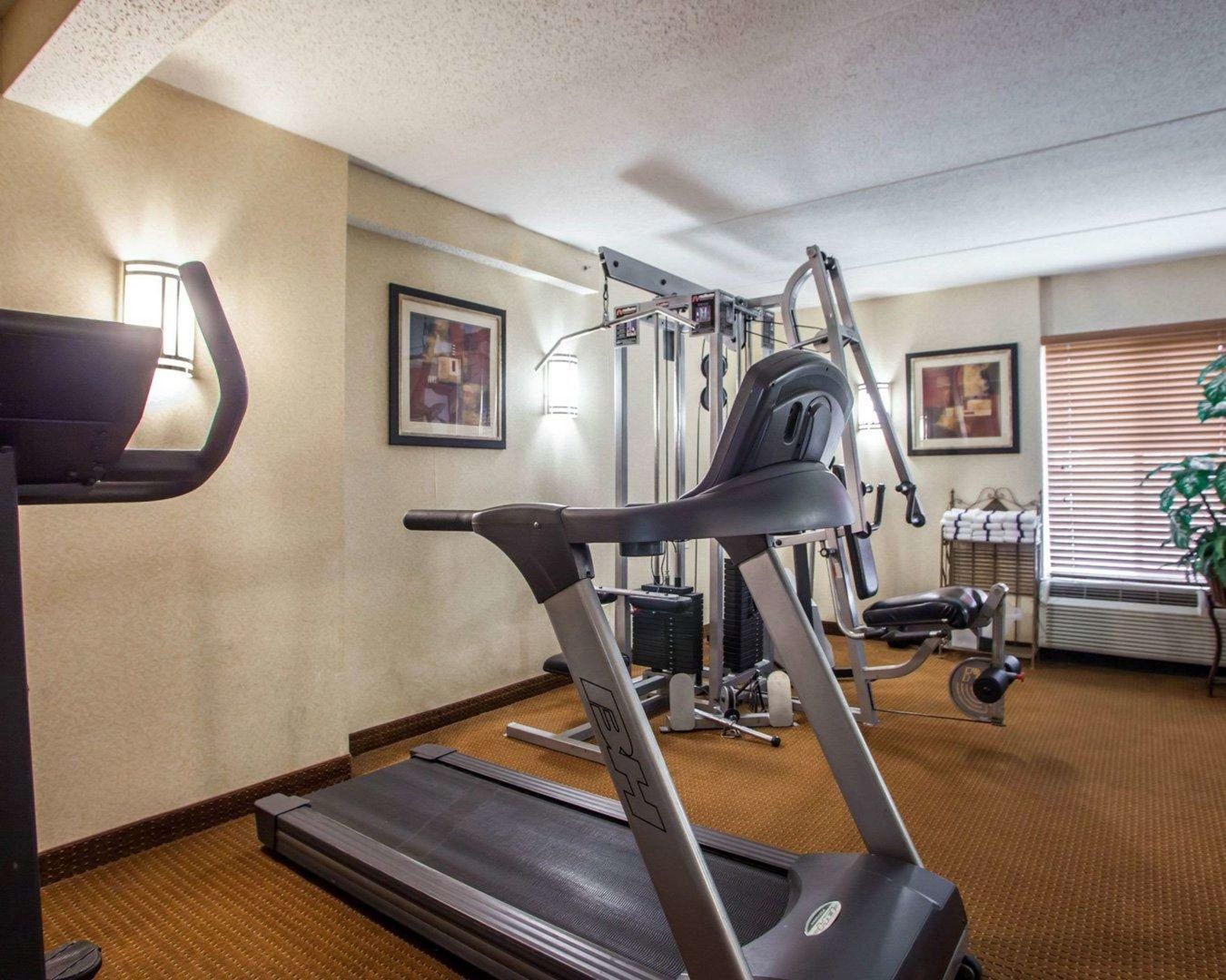quality inn aurora naperville area