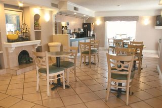 baymont by wyndham austin university area