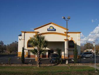 days inn by wyndham houston east