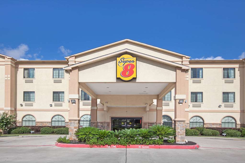super 8 by wyndham iah west greenspoint