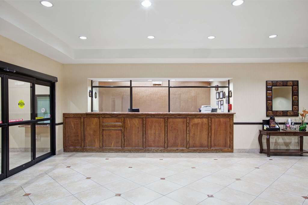 super 8 by wyndham iah west greenspoint