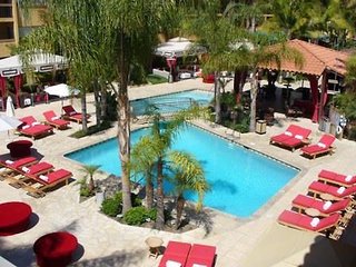 Atrium Hotel At Orange County Airport,Irvine>>California,3 star