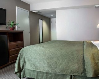 quality inn and suites tampa ybor city
