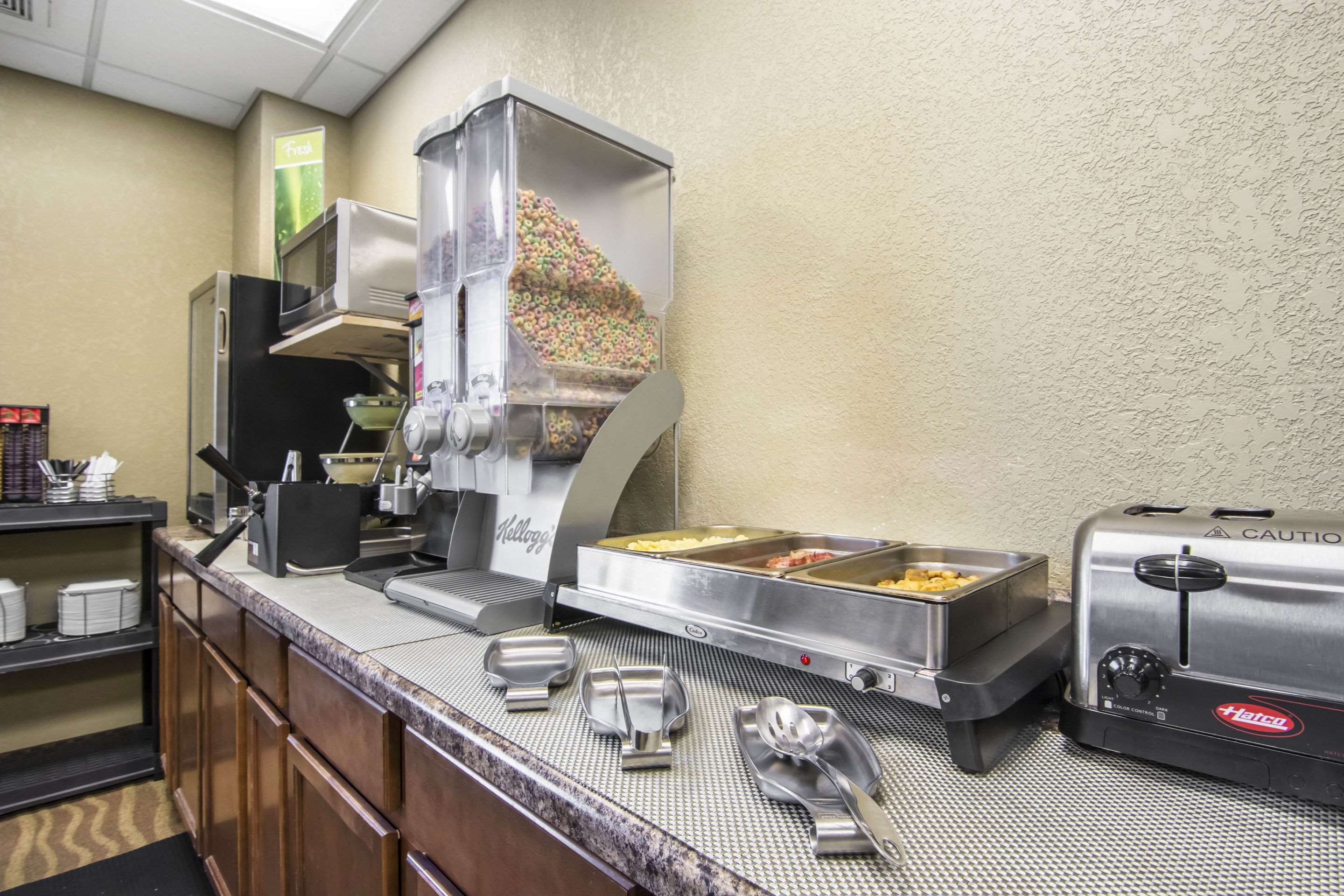 quality inn and suites thompson