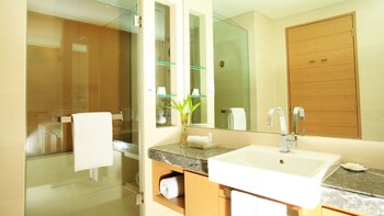 holiday inn tianjin riverside by ihg