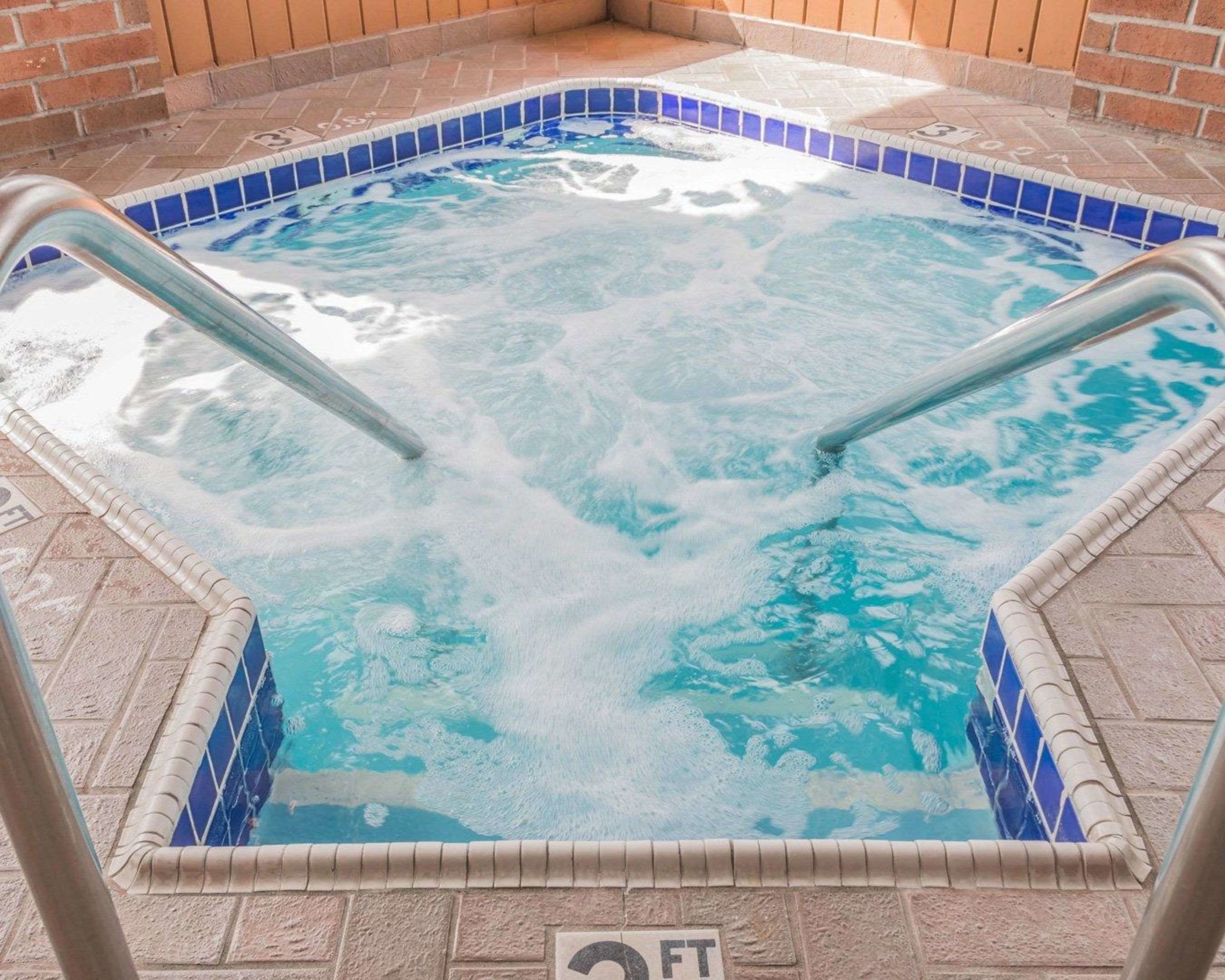 quality inn grand rapids north