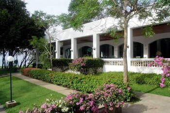 purimas beach hotel and spa