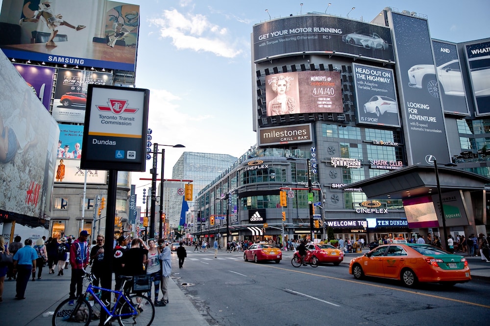 holiday inn toronto downtown centre by ihg