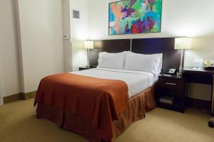 Holiday Inn Toronto Downtown Centre By Ihg,Markham>>Downtown Toronto,4 star