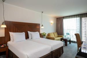 crowne plaza tel aviv beach by ihg