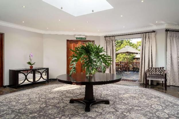 premier hotel quatermain