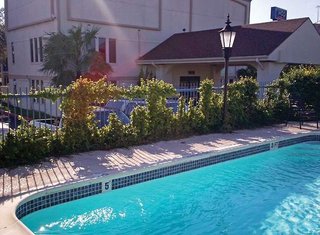 americas best value inn austin university