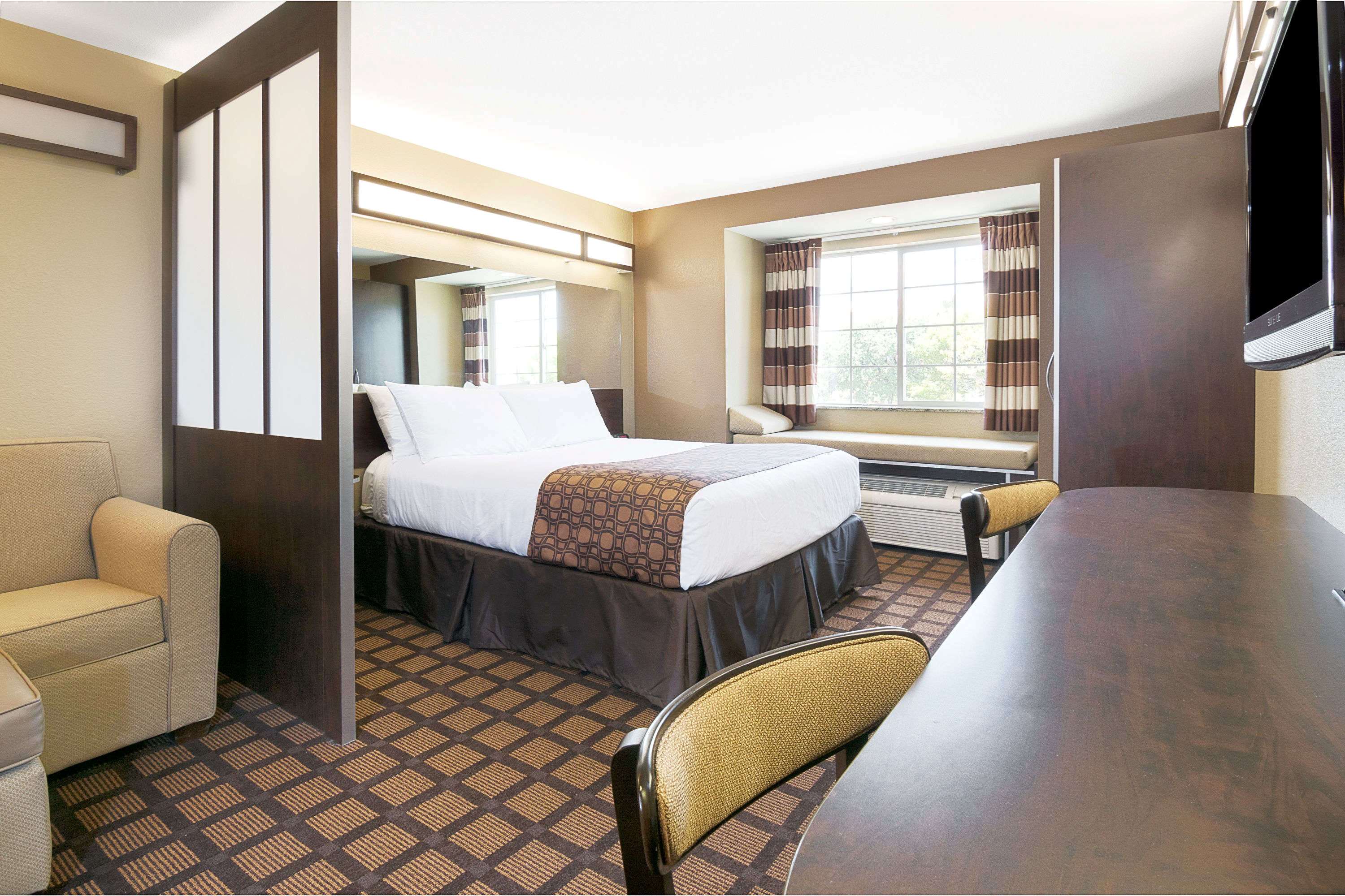 microtel inn and suites by wyndham austin airport