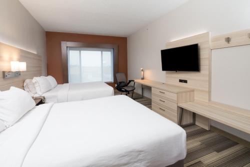 Holiday Inn Express And Suites Detroit - Utica,Macomb>>Detroit,3 star
