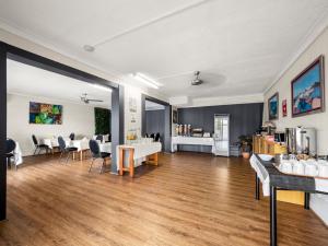 Kennedy Drive Airport Motel,Near Seagulls Table Tennis,5 star