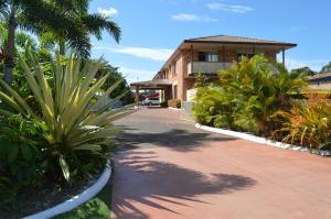 Kennedy Drive Airport Motel,Near Seagulls Table Tennis,5 star