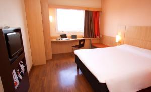 Ibis Vitoria Praia Do Canto,Praia Do Canto>>Goiabeiras,3 star