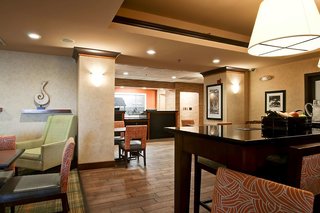 hampton inn waldorf
