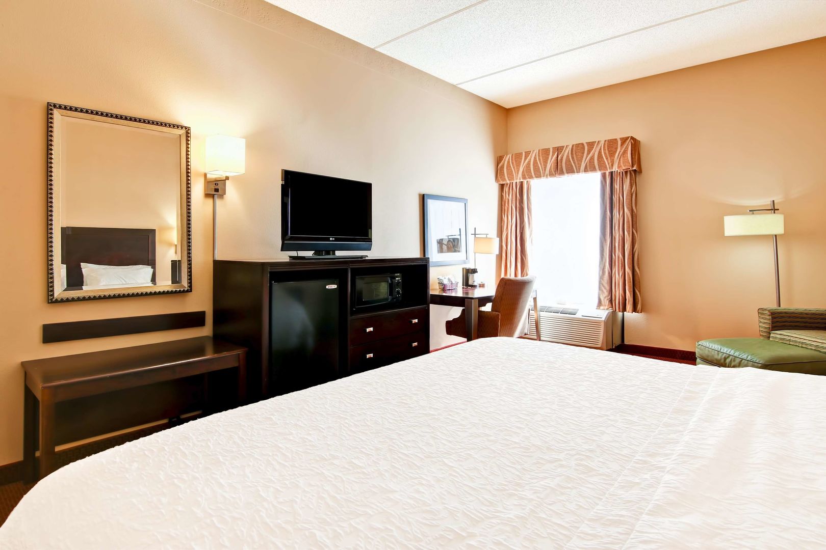 hampton inn waldorf