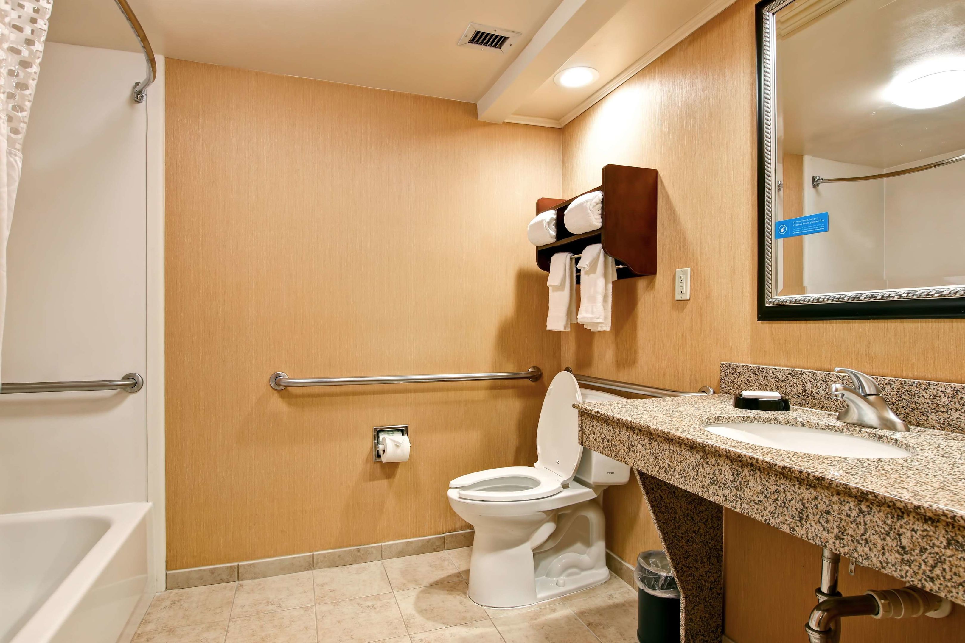 hampton inn waldorf