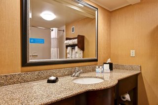 hampton inn waldorf
