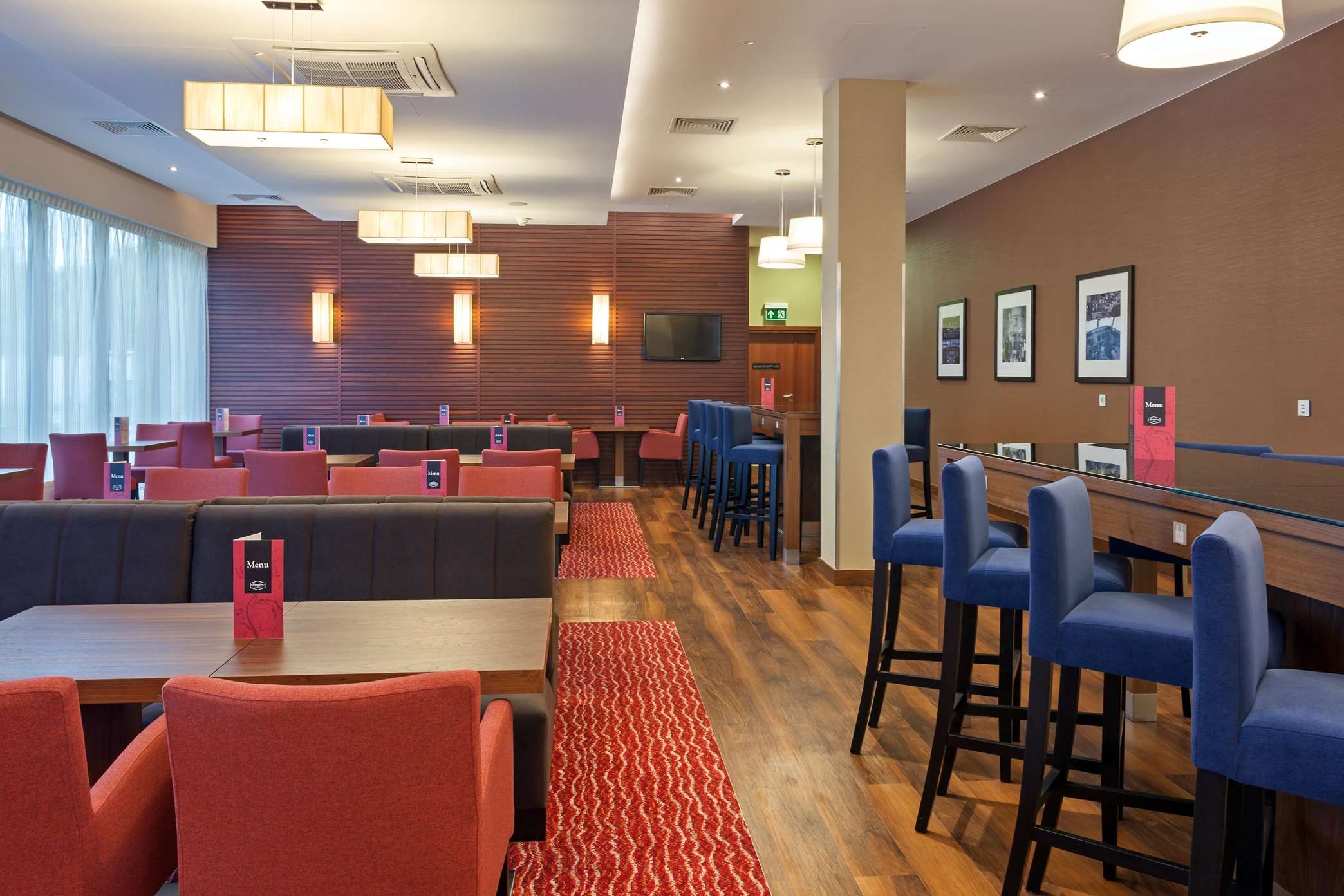 hampton by hilton warsaw airport