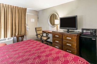econo lodge north