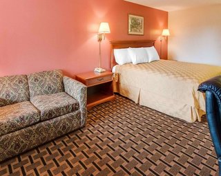 rodeway inn and suites