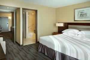 Hilton Winnipeg Airport Suites,Winnipeg>>Headingley,4 star