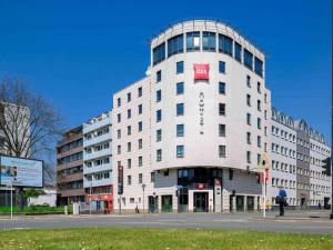 B&B Hotel Wuppertal-City,Dusseldorf>>Bergisch Gladbach,2 star