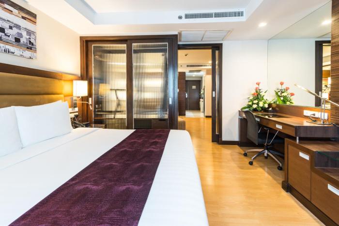 novotel living bangkok sukhumvit legacy